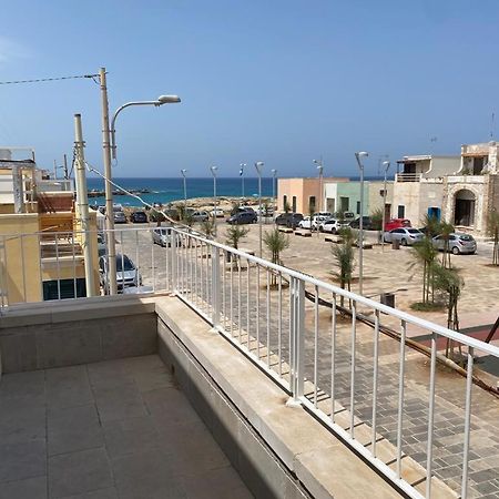 Casa Vacanze Illiria A Roca Vecchia Vicinissima Al Mare Kültér fotó