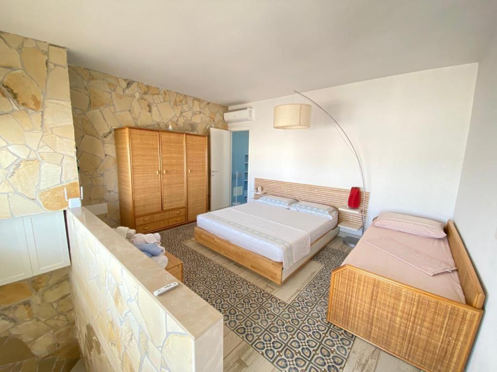 Casa Vacanze Illiria A Roca Vecchia Vicinissima Al Mare Kültér fotó