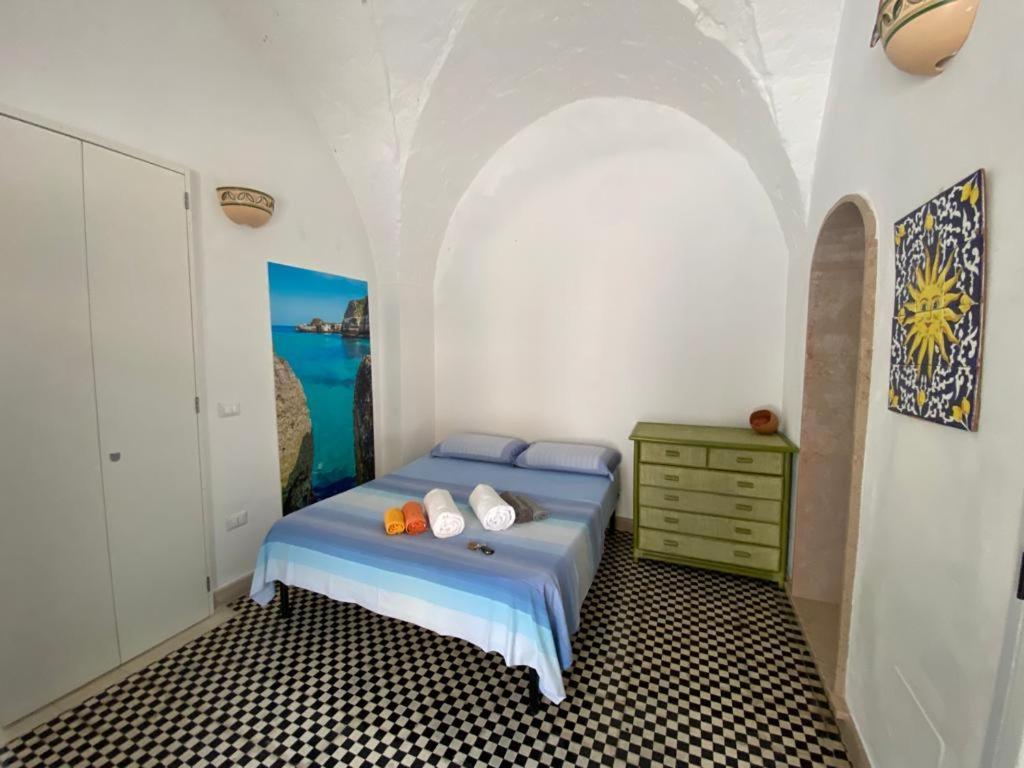 Casa Vacanze Illiria A Roca Vecchia Vicinissima Al Mare Kültér fotó