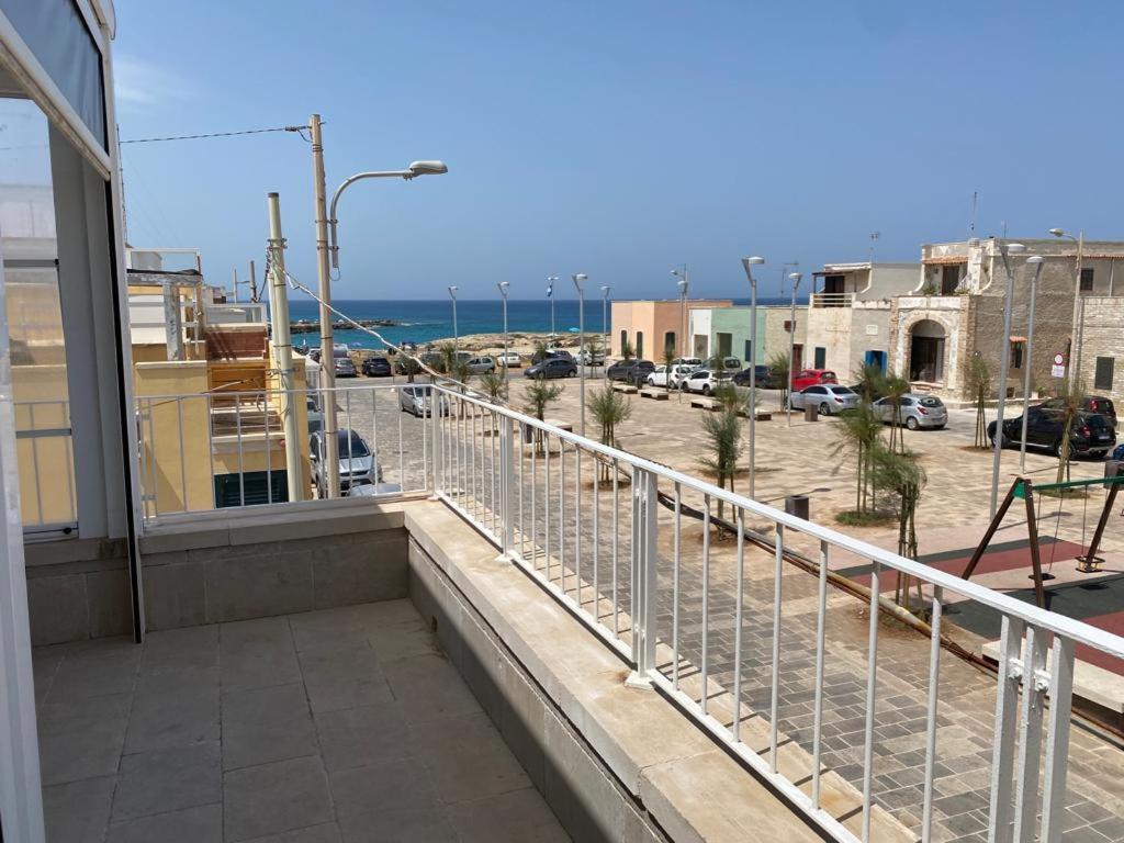 Casa Vacanze Illiria A Roca Vecchia Vicinissima Al Mare Kültér fotó